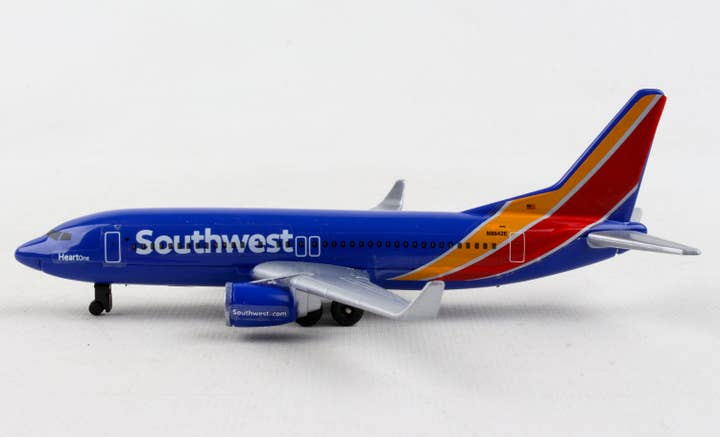 Daron Officially Licensed Southwest Airlines Single Die-Cast Plane
