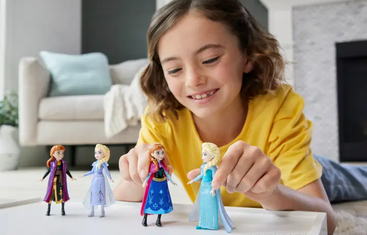 Disney Frozen Doll Assortment (Single Unit, Styles Vary)